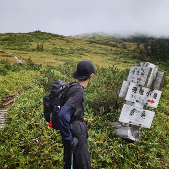 避難小屋への案内
「すぐそこ」と暗闇の中は遠く感じた
ホントすぐそこなんだけどね😅