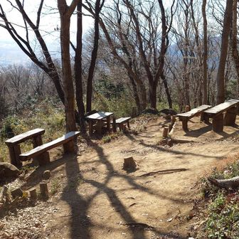 朝日峠は沢山ランチ中の方々がいらっしゃいましたがもぐもぐ処は閉店ガラガラです