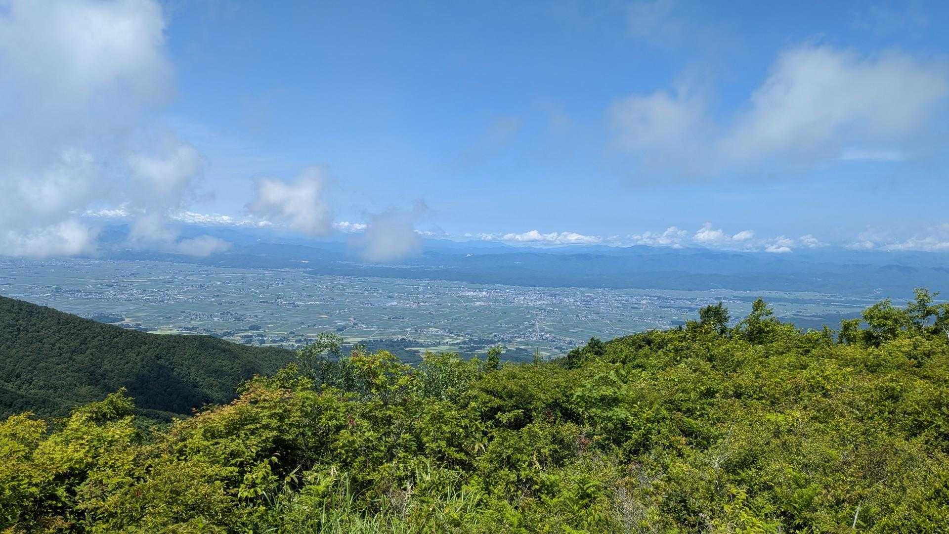 下界(喜多方方面)もはっきりも見渡せます