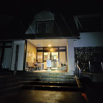 ま、早月小屋まで行って雨だったらテント張って飲んだくれてよう。