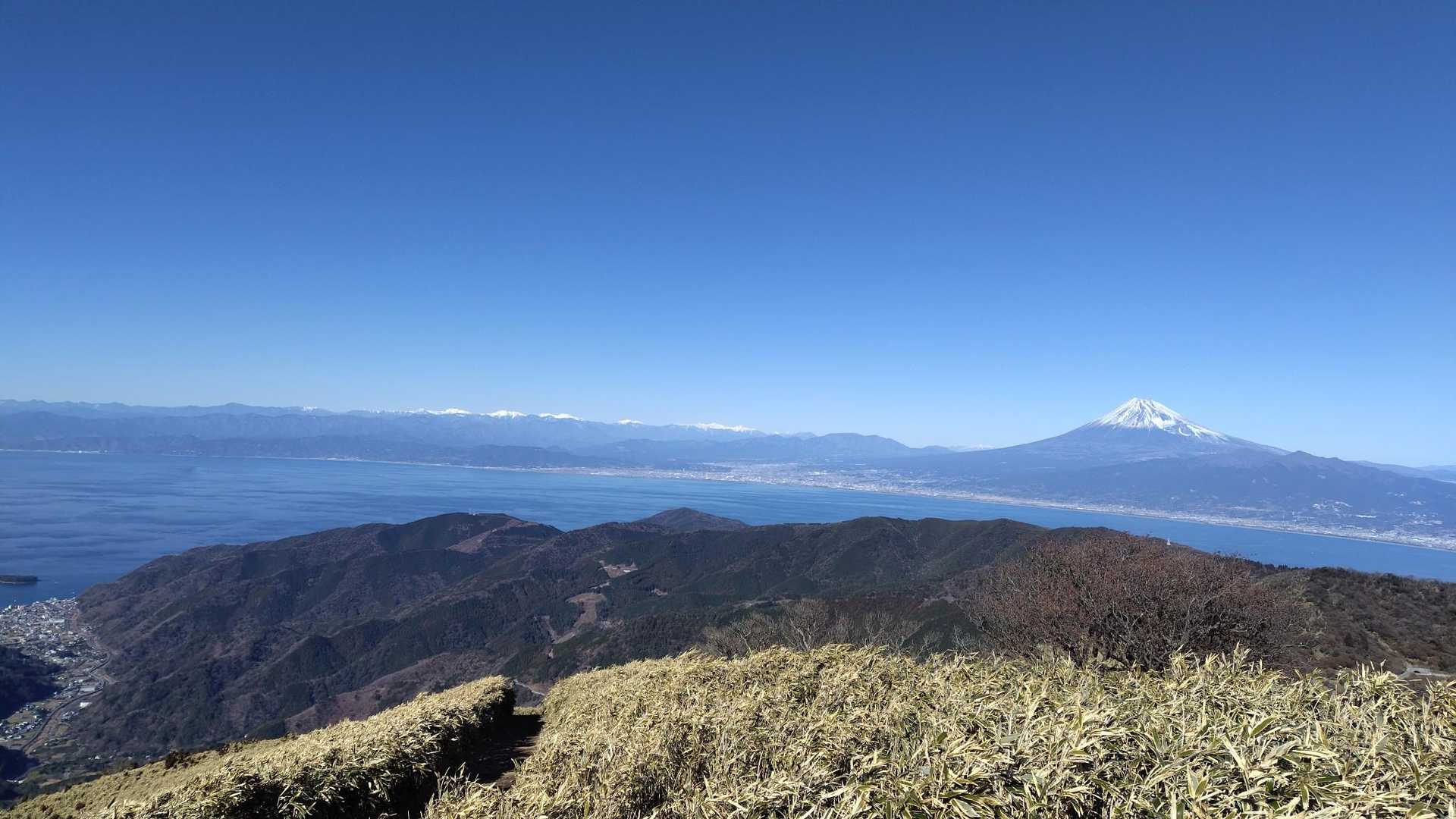 南アルプスは甲斐駒から光岳まで。八ヶ岳も
