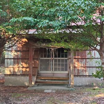 山頂~って思ったら このちょっと先でした(^_^;)