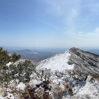 アイハギの峰より