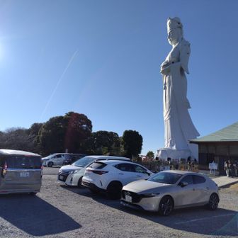 駐車場のすぐ隣がピーク