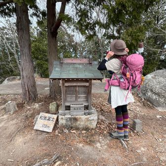 祠があるので
ちゃんとお参りしました