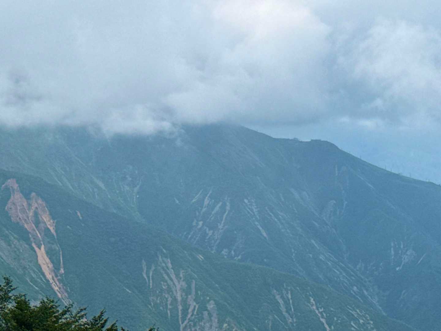 白馬山荘まで見えてます。
感動🥹