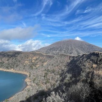 韓国岳〜見る角度が違うと優しい山容
では下山しまーす♪
あまりにドロドロで1️⃣尻もちしました〜😂