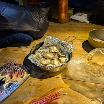 はむさんがいぶりがっこチーズを作ってくれました😋
日本酒🍶とベストマッチ🤤