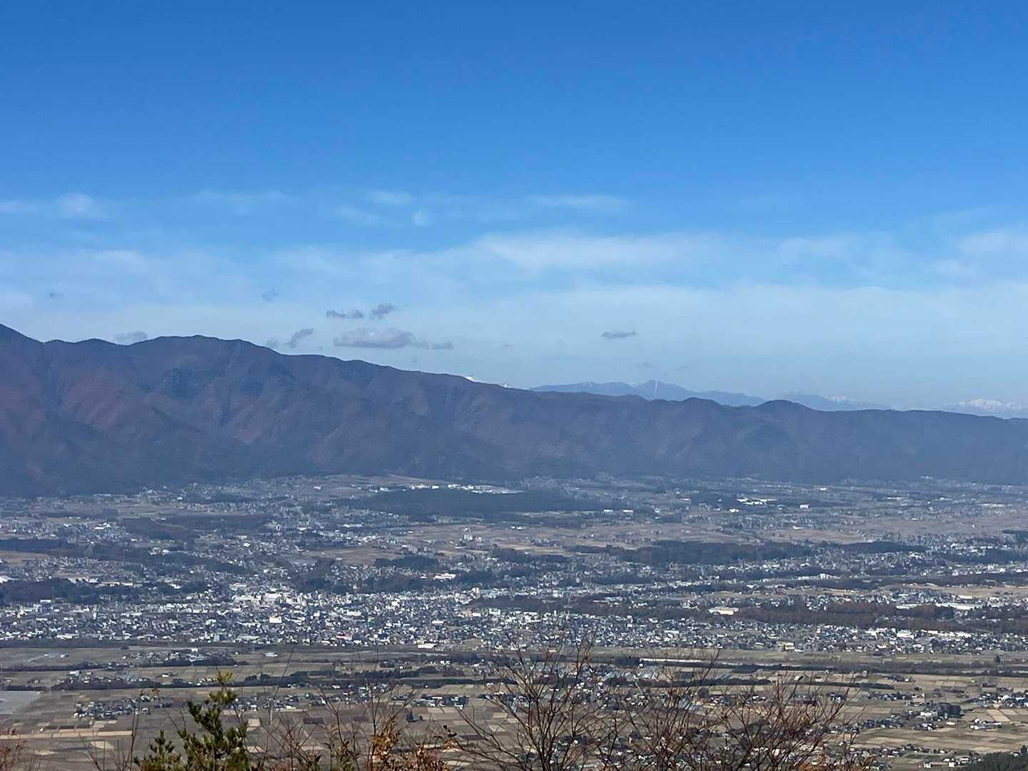 遠くを見て、視力回復します