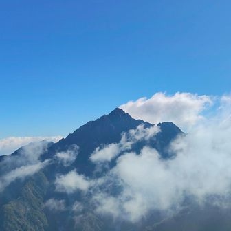 ついに剱岳が！こちらから見る剱岳、早月尾根も良くわかり、猛々しく素晴らしい♪