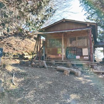 平日、朝のせいか周りに誰もおらず