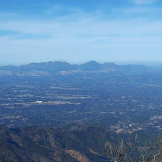 山頂より
くじゅう連山