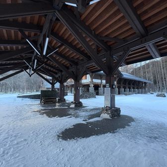 バスターミナル着。当然誰もいません