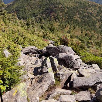 西篭ノ登山から見た東篭ノ登山