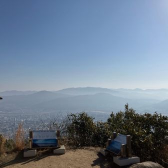 山頂からの景色は霞の中でした🫥