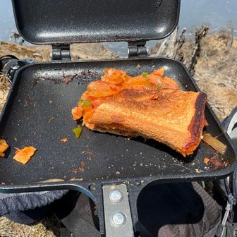 ホットサンド
切り方に失敗して目映え良くなかったです😅