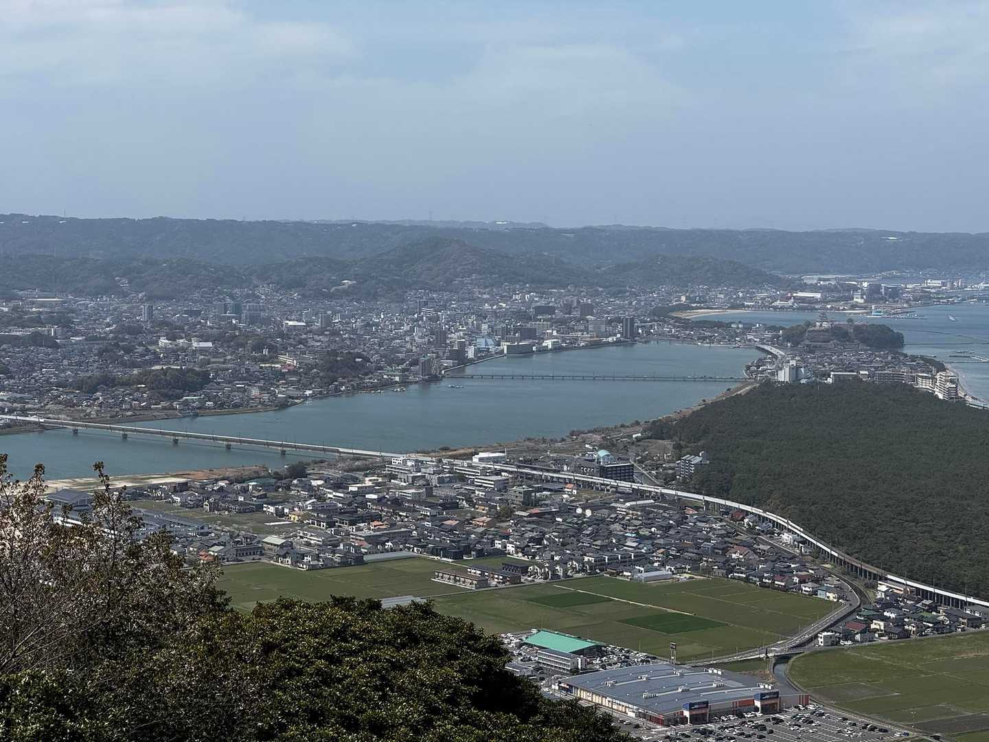 展望台からの景色も楽しむ🔭
霞んでそうでしたがそこそこ良く見えてました👍