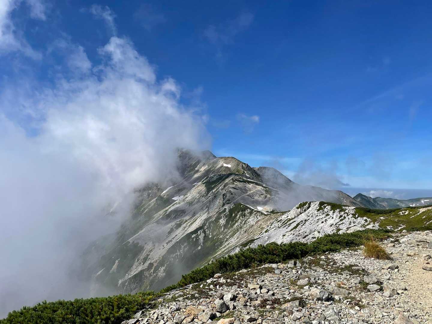 蓮華温泉バス停-蓮華温泉登山口-船越の頭-小蓮華山-白馬岳 往復コースの写真
