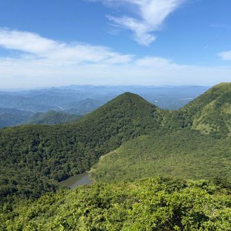ちょい下の展望台からは、