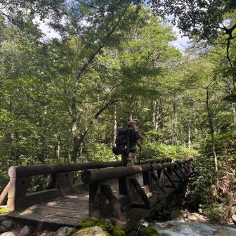 まだまだ平坦な道が続き景色も変わり映えなし