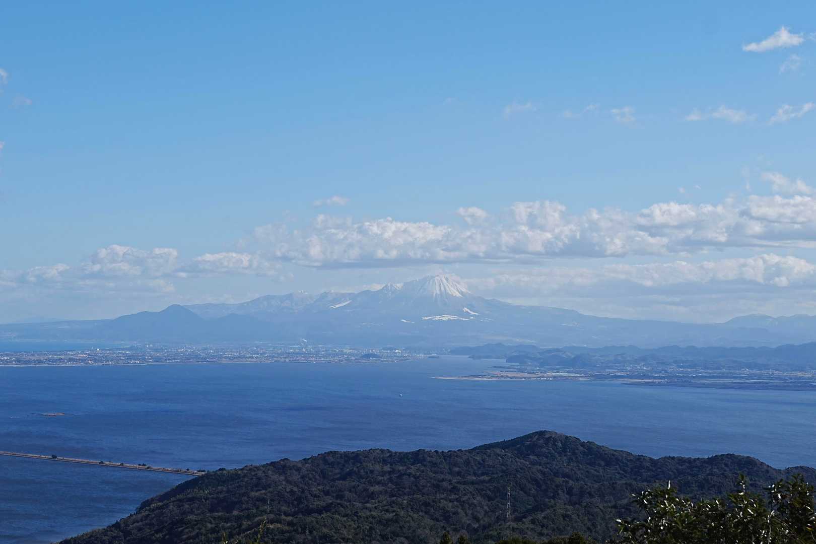 久しぶりに大山見えました
雪化粧でとても綺麗です😃