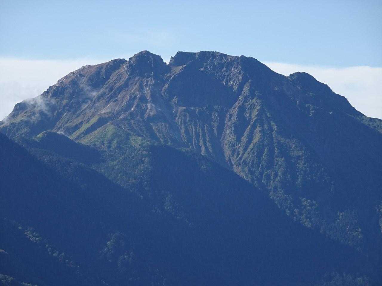 焼岳アップ