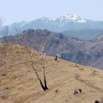 残雪が美しい上州武尊山