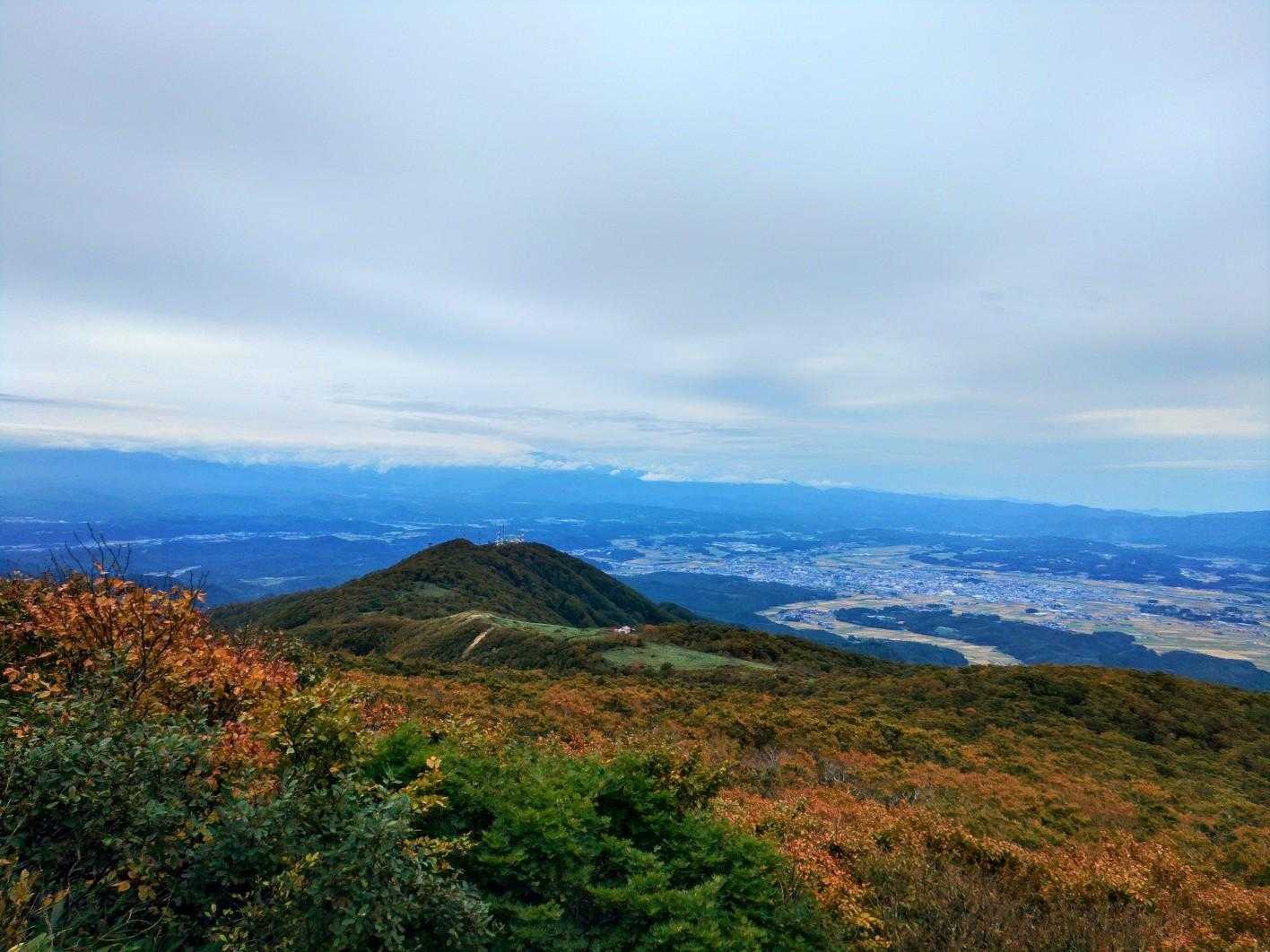 新庄盆地一望