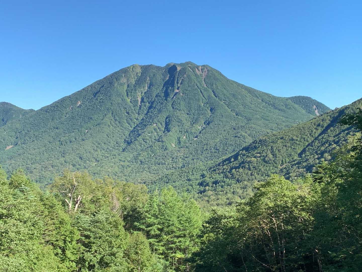 太郎山の勇姿、すごい