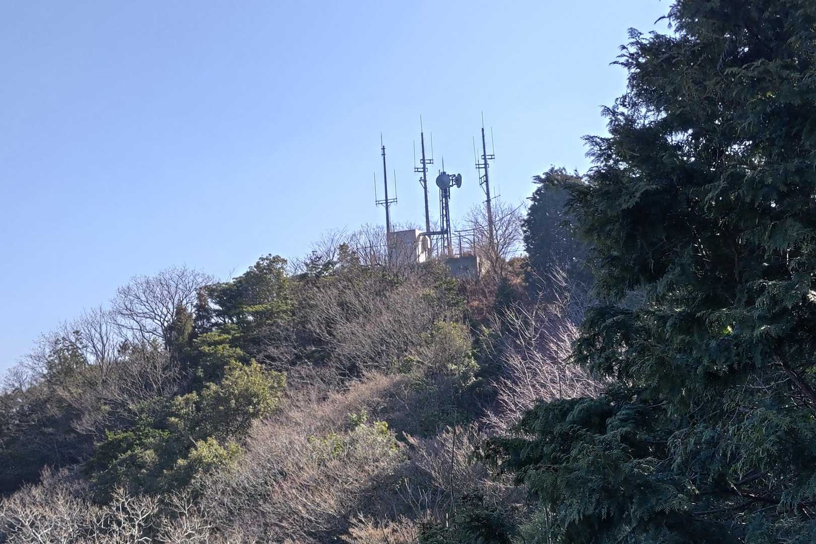 三ケ岳山頂が見えました😄