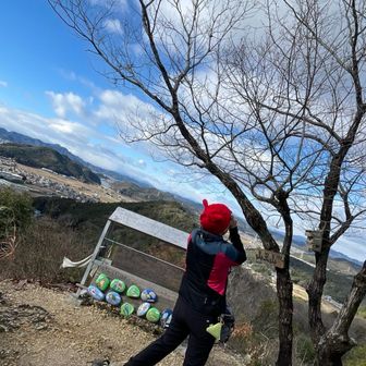 ヤマガラ撮影会〜🦆アートあります🎭
動き早すぎ〜🪽
ワクワク感が伝わって逃げる逃げる〜💨