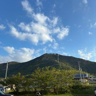 長尾登山口駐車場🅿️  無事下山です♪
良き一日をお過ごし下さい