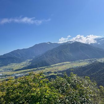 守門岳を撮ろうと思ったら、雲が被り八海山に変更。