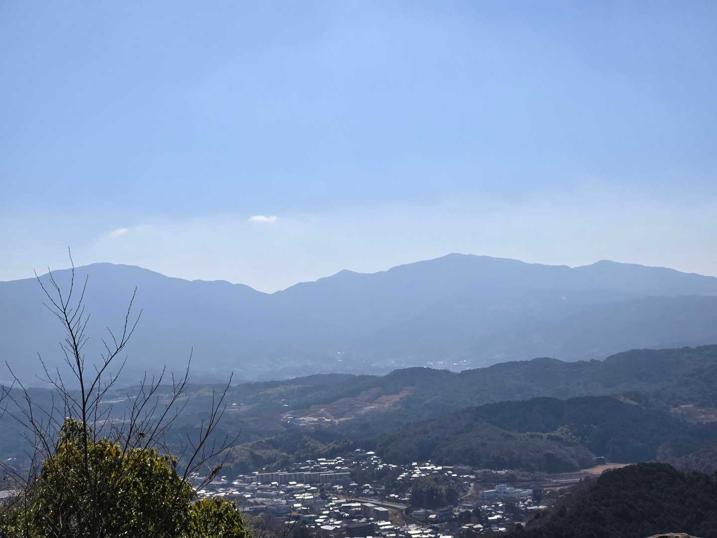 嘉穂アルプス～❤
馬見山→江川岳→屏山→古処山
きれーに見えます😍😍😍😍