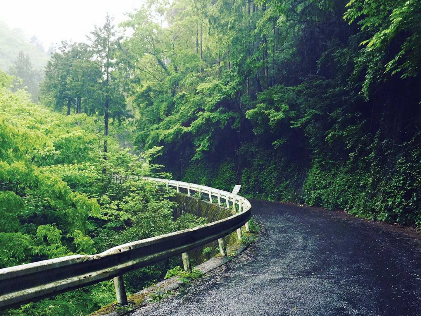 まるでタイムスリップのような、民話を辿る奥多摩むかし道コースの写真