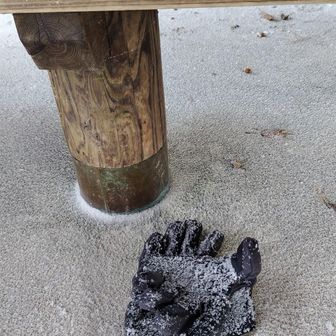 雪は降り始めたけど引き返して手袋回収