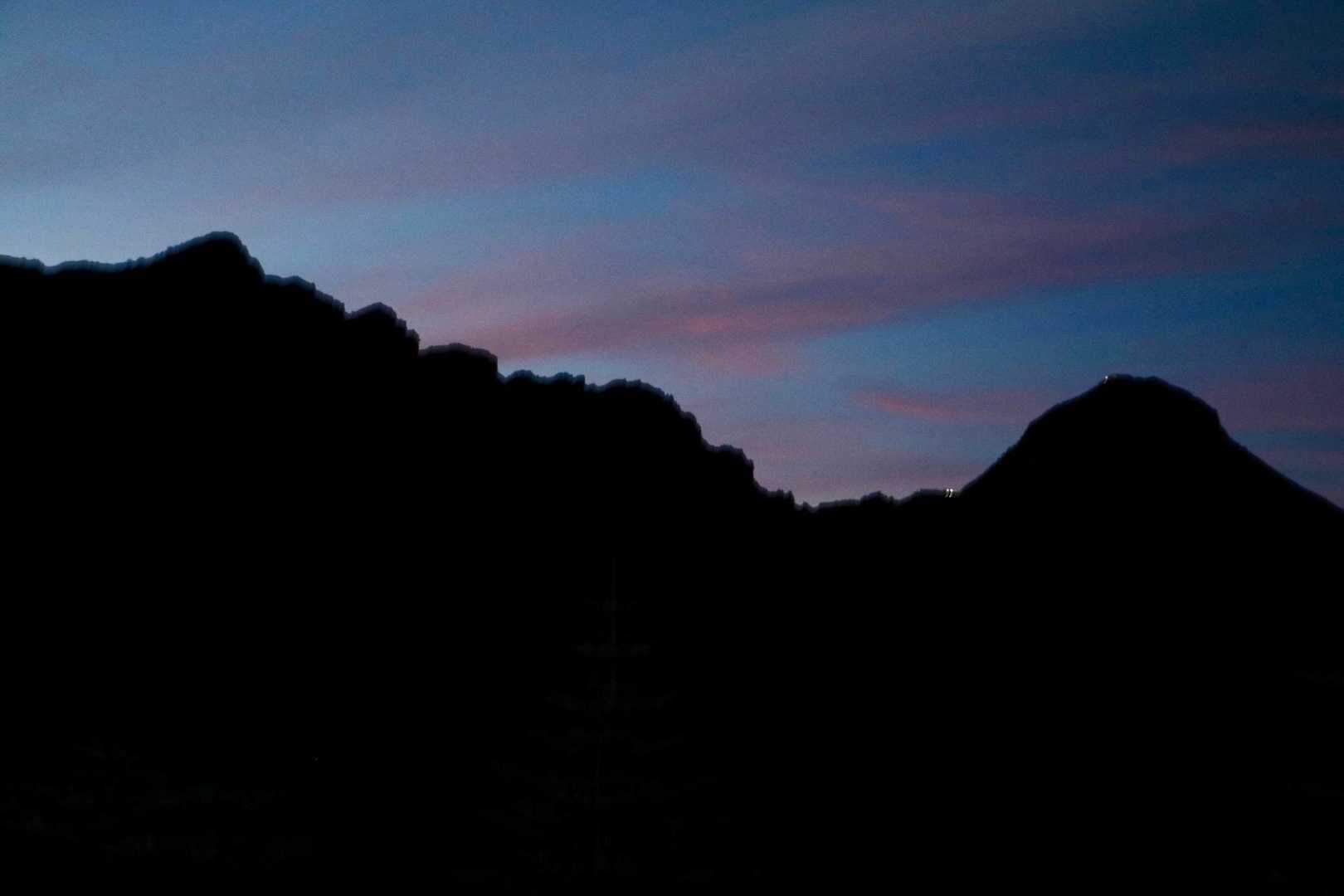 横岳と赤岳、シルエットがすばらしい✨