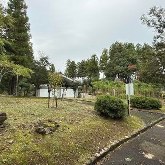少し歩いて登山口に到着。
おつかれさん。
　