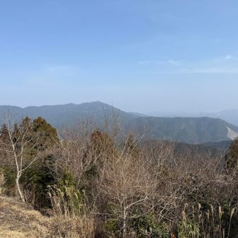 いつもの反対側から宝満山と三郡山見る感じです