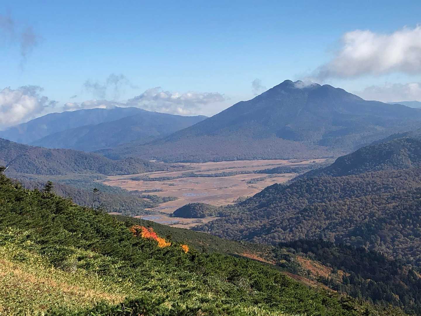 燧ヶ岳の手前　尾瀬が原
草紅葉が綺麗😍