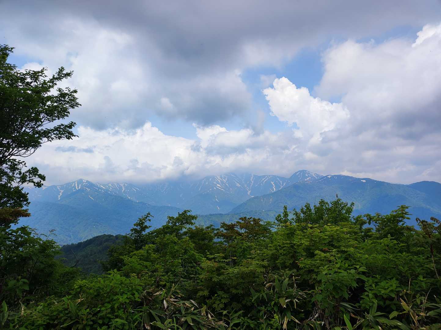 朝日連峰だー