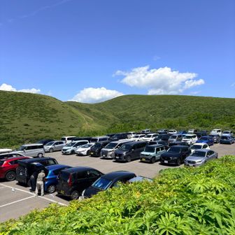 下山すると枠線以外にも駐車
路駐している車もいました
人気だね〜o(^-^)o