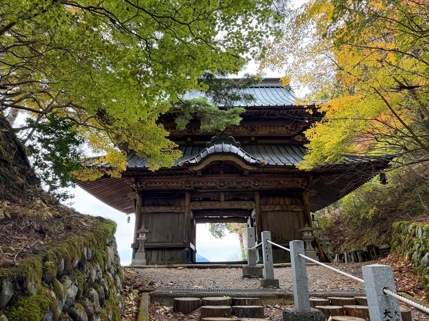 敬慎院随身門⛩️
ドンと構えている
有名な場所だ