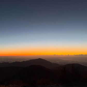 ご飯後
再び小屋前で御来光☀️待ち