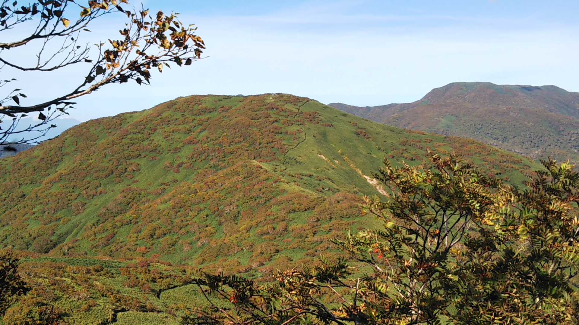下山します
中白水に戻ります
白水を何度も振り返るます
紅葉が楽しみです