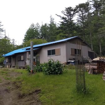 笠取小屋