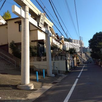 新神戸近くの八幡神社
