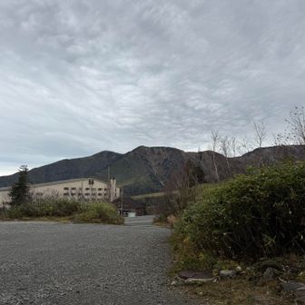 ん？！
天狗平山荘にランチに行きたかったけど
バスが動いてないので
弥陀ヶ原散策に変更