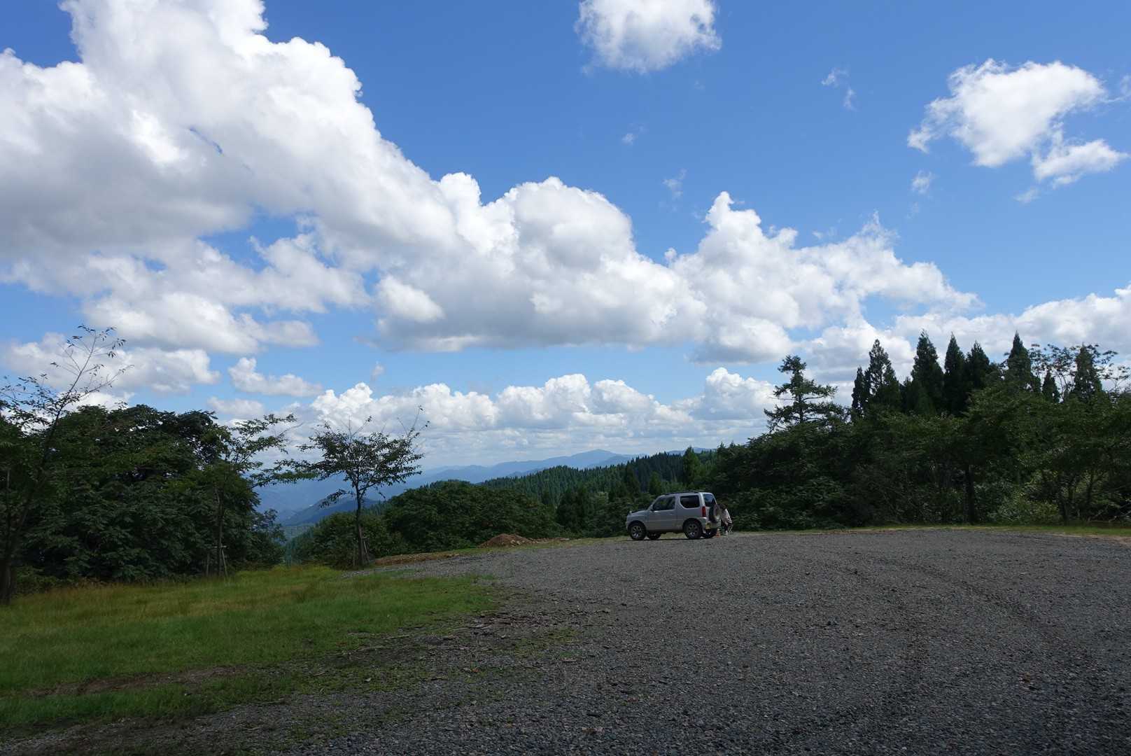 だんだんお天気良くなってきた🌞
ここ、ビュースポットで穴場かも❗
車停めてBBQしてはった🍖