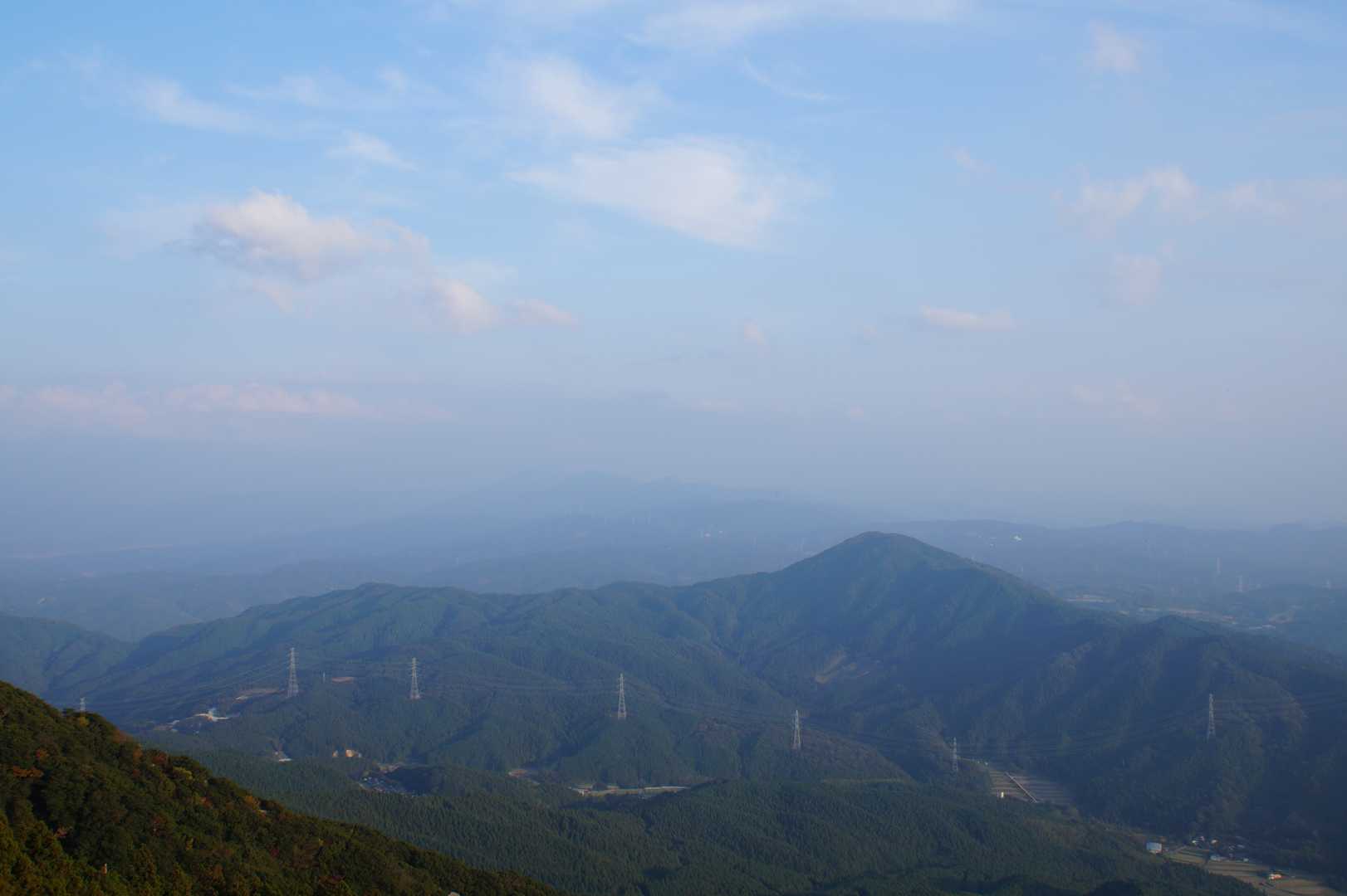 霞んで天望悪し